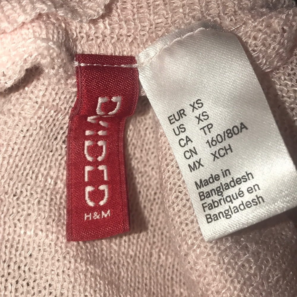 Like-🆕 H&M shirt - Picture 2 of 2